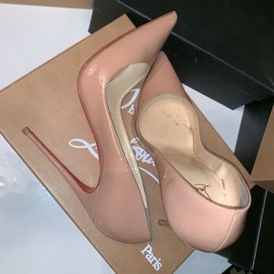 SOLD SOLD SOLD. Christian Louboutin NUDE SO Kate